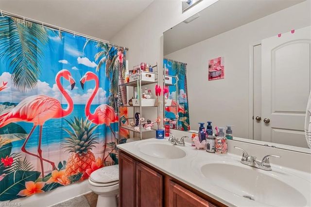 856 Federal Hall Lane, Kernersville, NC 27284