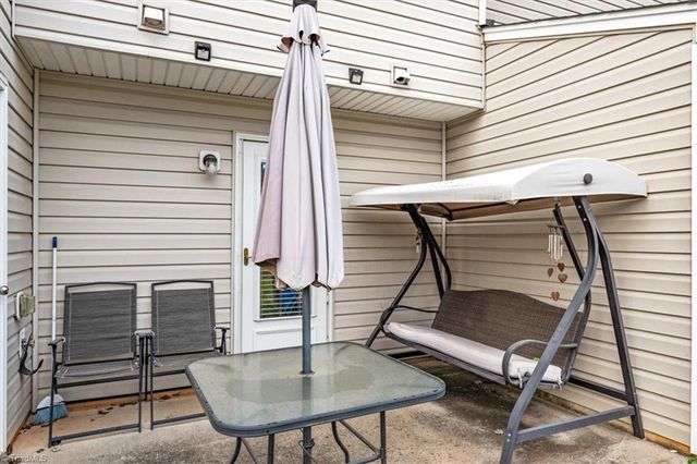 856 Federal Hall Lane, Kernersville, NC 27284