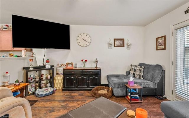 856 Federal Hall Lane, Kernersville, NC 27284