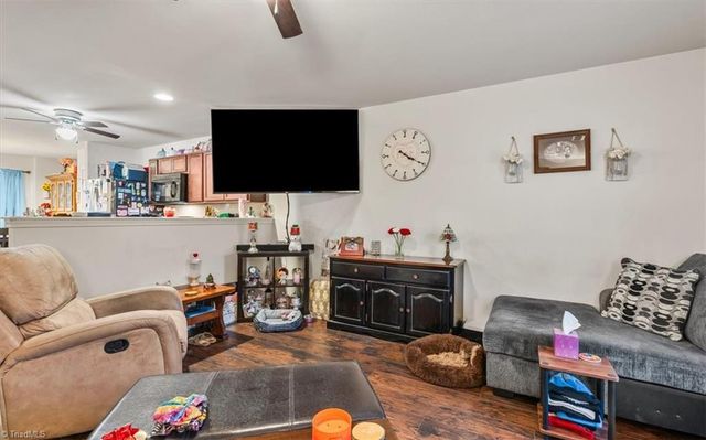 856 Federal Hall Lane, Kernersville, NC 27284