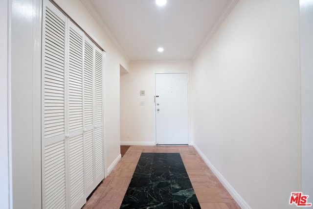 433 S Manhattan Place 108, Los Angeles, CA 90020