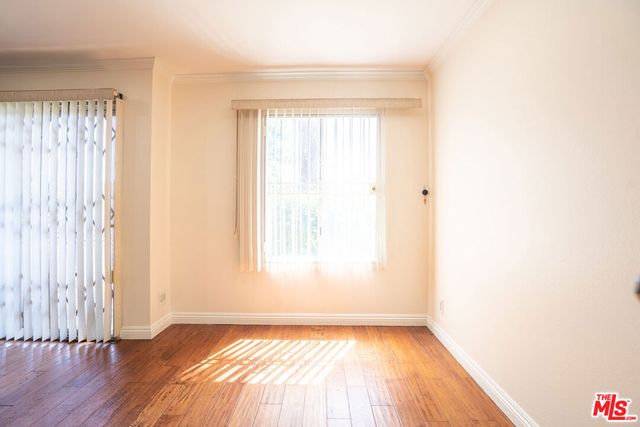 433 S Manhattan Place 108, Los Angeles, CA 90020