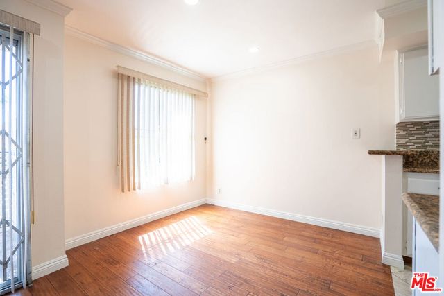 433 S Manhattan Place 108, Los Angeles, CA 90020