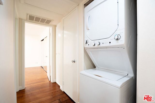 433 S Manhattan Place 108, Los Angeles, CA 90020