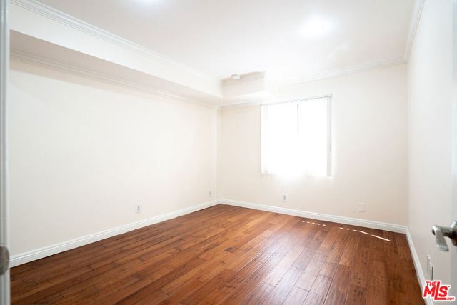 433 S Manhattan Place 108, Los Angeles, CA 90020