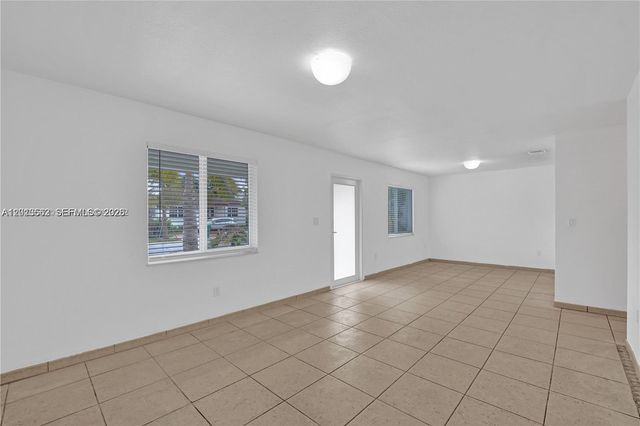2747 SW 17th St 0, Miami, FL 33145