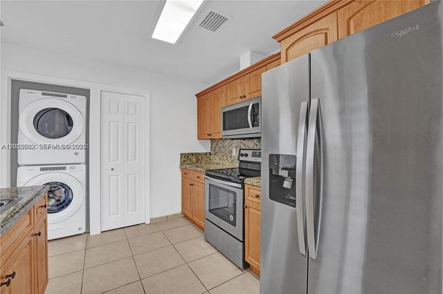 2747 SW 17th St 0, Miami, FL 33145