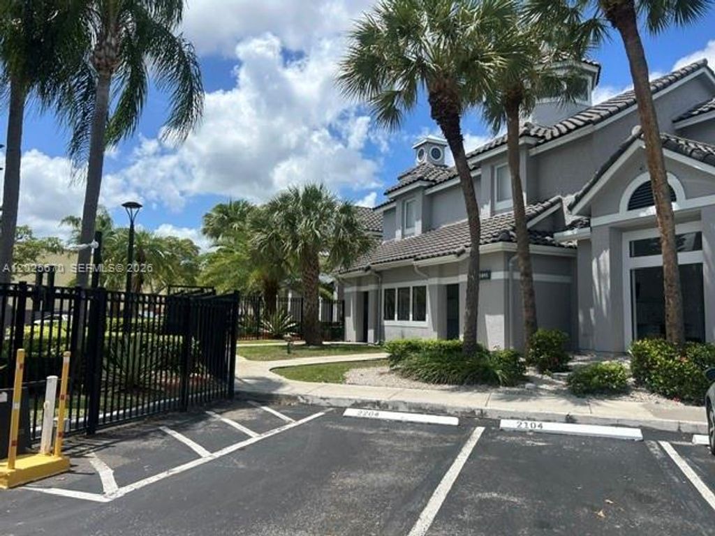 15070 SW 103rd Ln 2207, Miami, FL 33196