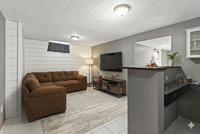 6431 83rd Court N, Brooklyn Park, MN 55445