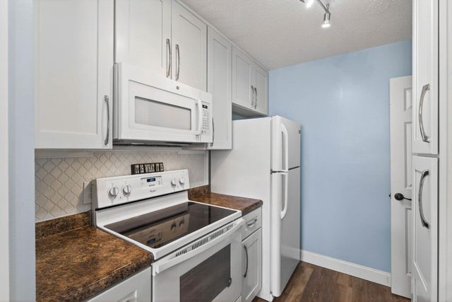 6431 83rd Court N, Brooklyn Park, MN 55445