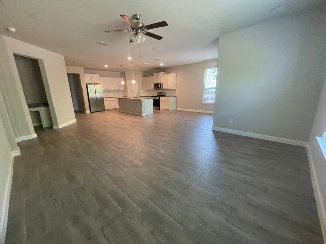 2607 Golden Bell Drive, Glenn Heights, TX 75154