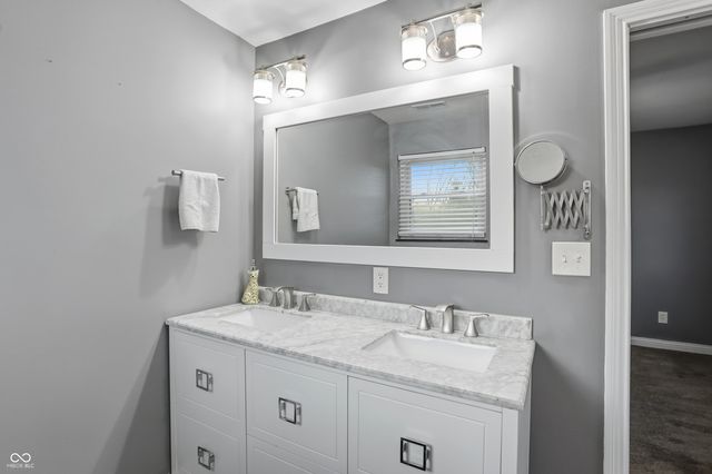 5359 W Olive Branch Road, Greenwood, IN 46143