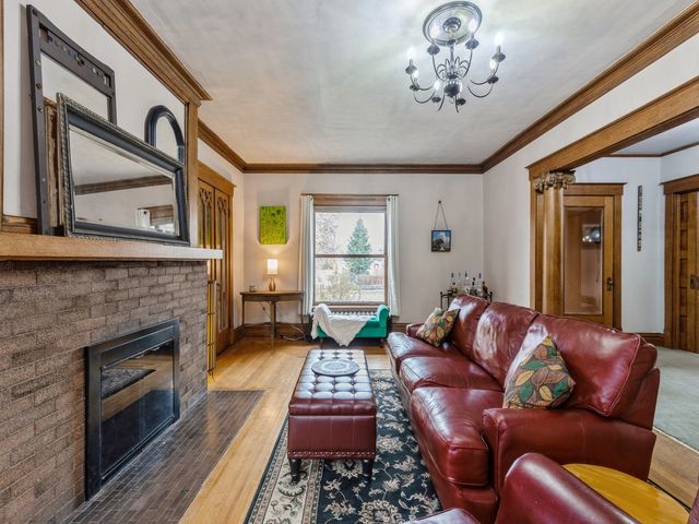 1080 31st Street, Des Moines, IA 50311