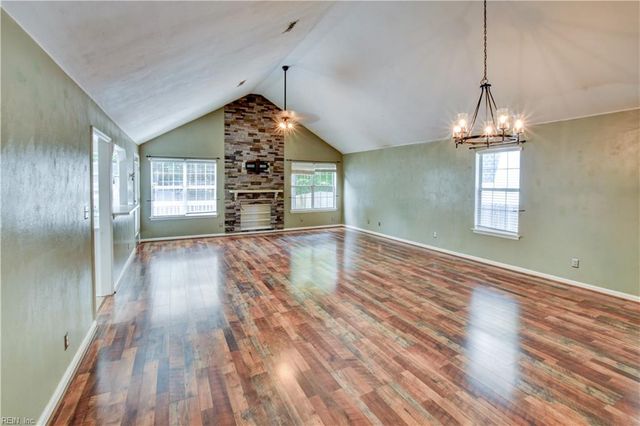 117 Poplar Grove CRES, Suffolk, VA 23434