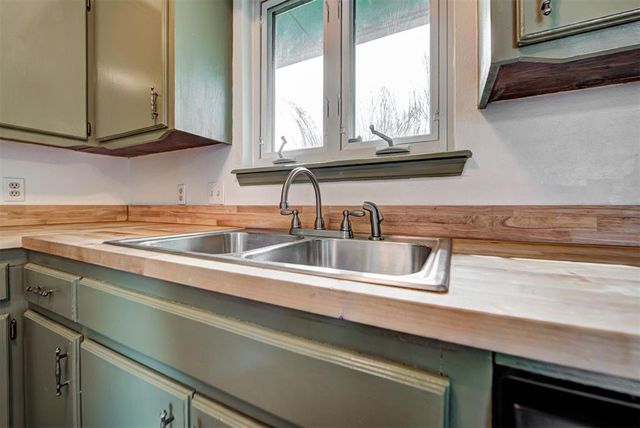 808 Hawks Nest Drive, Norman, OK 73072