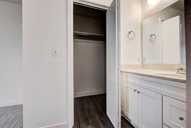 808 Hawks Nest Drive, Norman, OK 73072