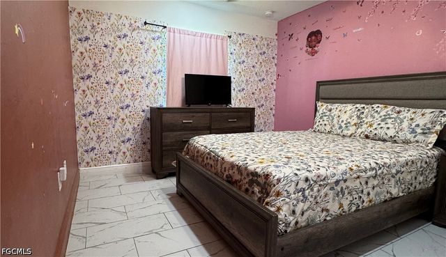 303 E 7th ST, Lehigh Acres, FL 33972