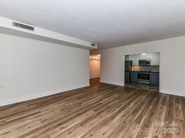 1300 Reece Road 111, Charlotte, NC 28209