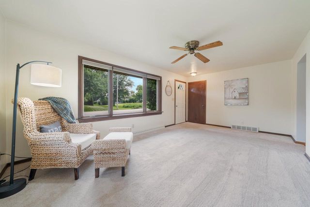 304 MAPLE DRIVE, Appleton, WI 54913