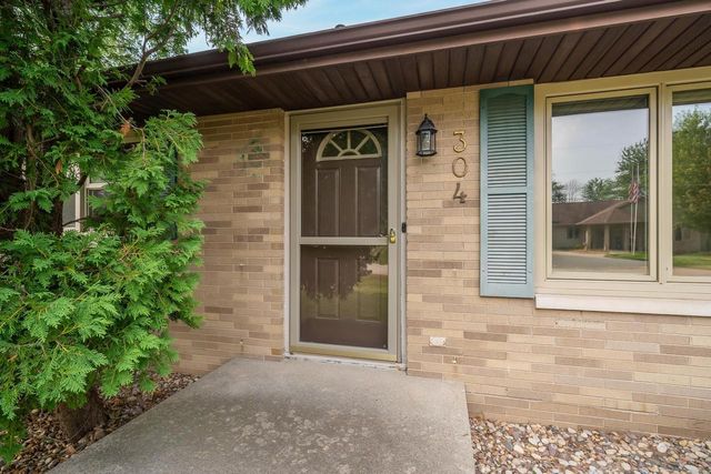 304 MAPLE DRIVE, Appleton, WI 54913