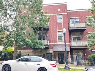 765 W 15TH Street 210, Chicago, IL 60607