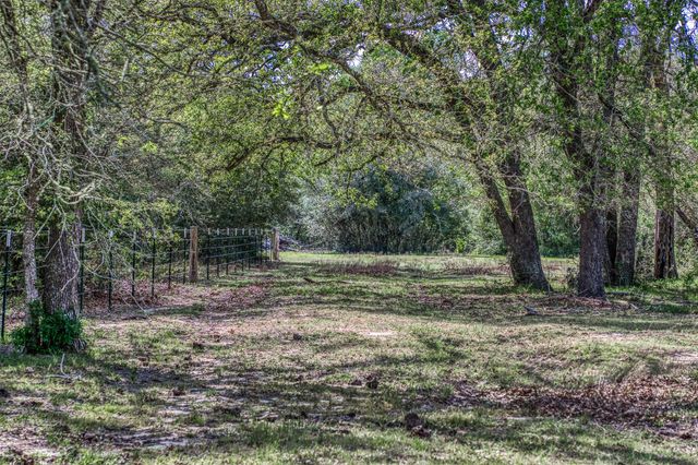 3437 Brown College Lane, Washington, TX 77880