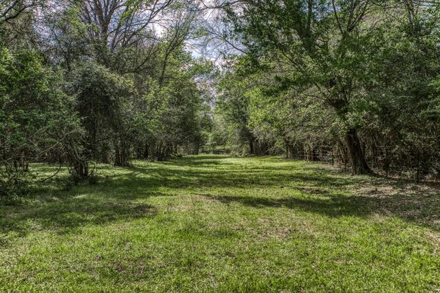 3437 Brown College Lane, Washington, TX 77880
