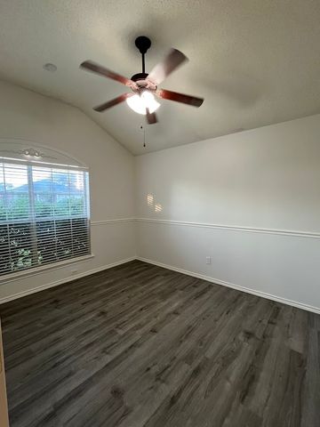 2805 Hawthorne Lane, Mckinney, TX 75071