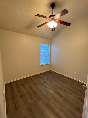 2805 Hawthorne Lane, Mckinney, TX 75071