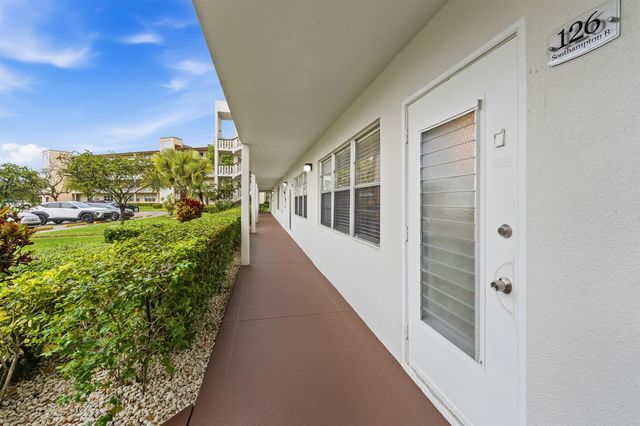 126 Southampton B, West Palm Beach, FL 33417