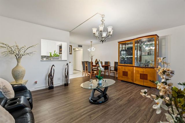 126 Southampton B, West Palm Beach, FL 33417