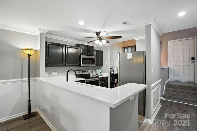 9225 Ravenwing Drive, Charlotte, NC 28262