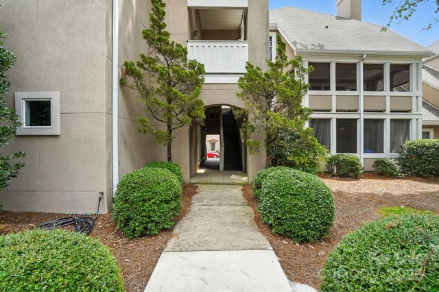 9225 Ravenwing Drive, Charlotte, NC 28262