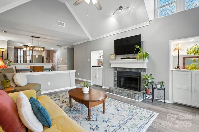 9225 Ravenwing Drive, Charlotte, NC 28262