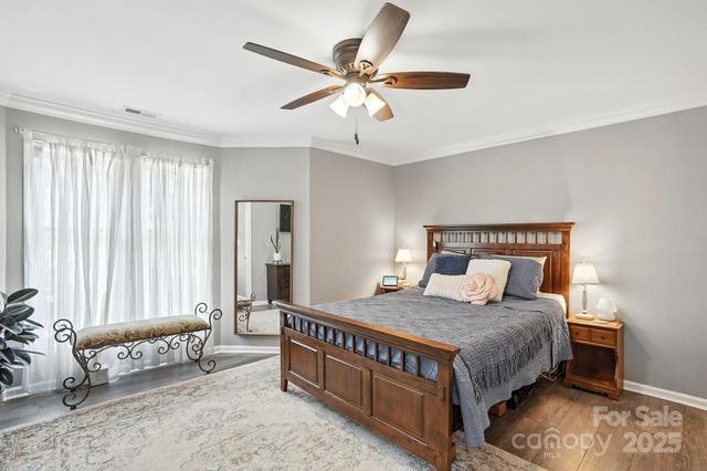 9225 Ravenwing Drive, Charlotte, NC 28262
