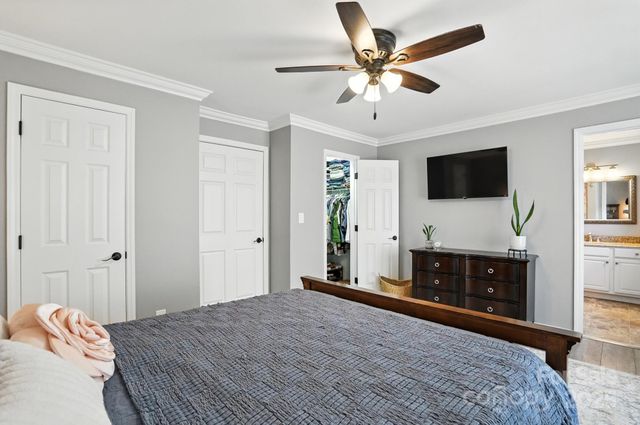 9225 Ravenwing Drive, Charlotte, NC 28262