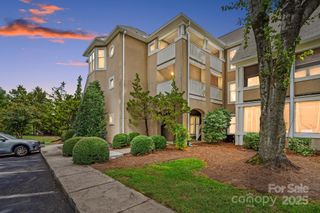 9225 Ravenwing Drive, Charlotte, NC 28262