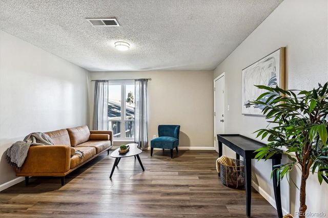 7220 S Gaylord Street B17, Littleton, CO 80122