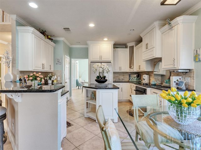 1410 Noble Glen Drive, Fresno, TX 77545