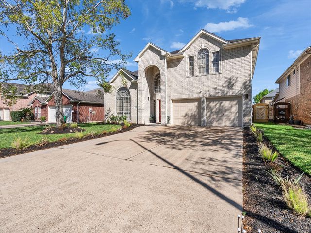 1410 Noble Glen Drive, Fresno, TX 77545