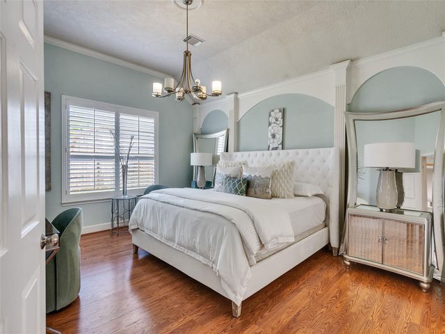 1410 Noble Glen Drive, Fresno, TX 77545