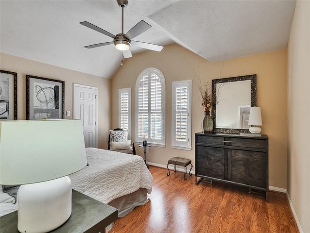 1410 Noble Glen Drive, Fresno, TX 77545