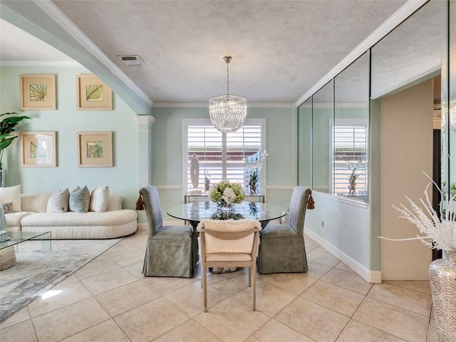 1410 Noble Glen Drive, Fresno, TX 77545