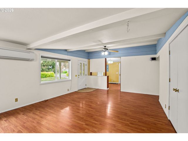 82481 GREENWOOD St, Creswell, OR 97426