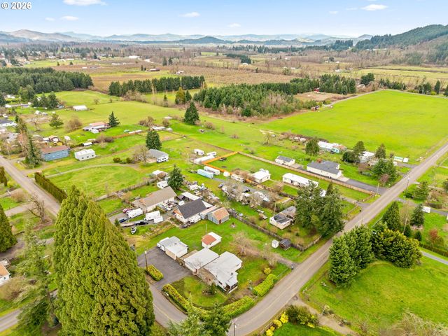 82481 GREENWOOD St, Creswell, OR 97426