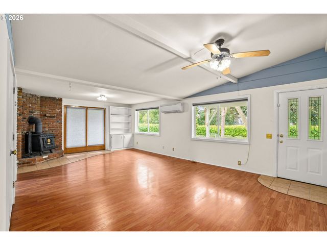 82481 GREENWOOD St, Creswell, OR 97426