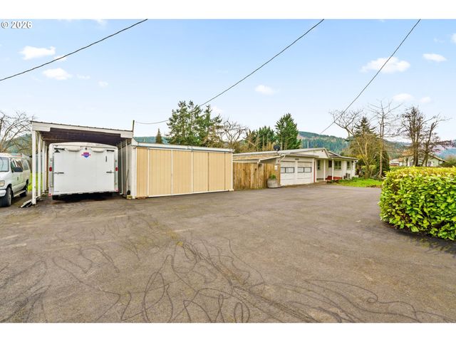 82481 GREENWOOD St, Creswell, OR 97426