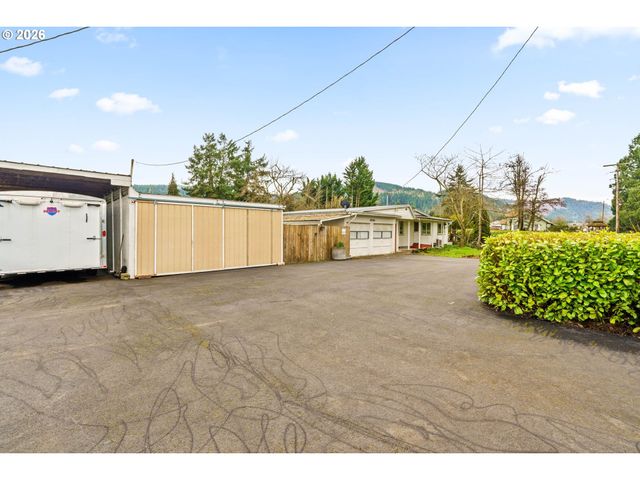 82481 GREENWOOD St, Creswell, OR 97426