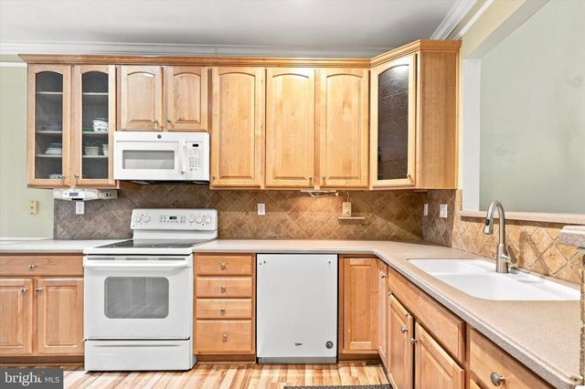 712 WISTERIA DR, Warrington, PA 18976