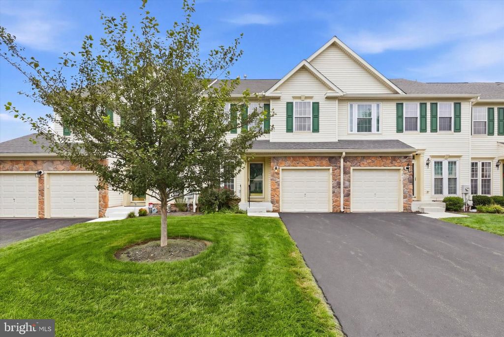712 WISTERIA DR, Warrington, PA 18976